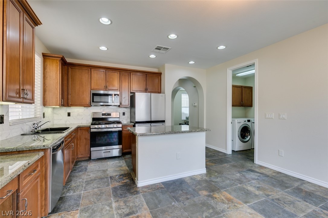 2256 Aragon Canyon Street