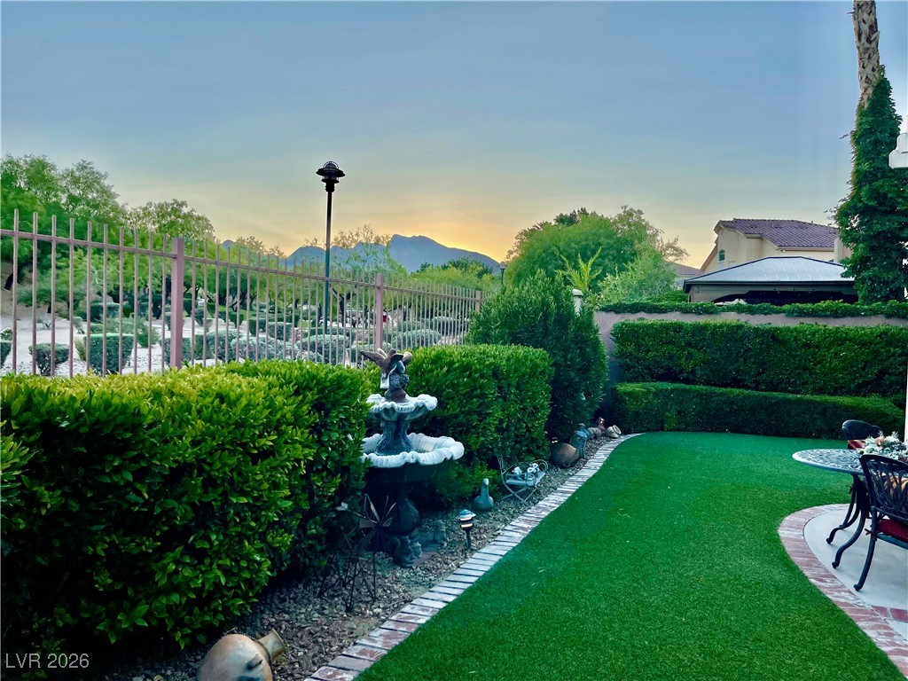 2201 Scarlet Rose Drive