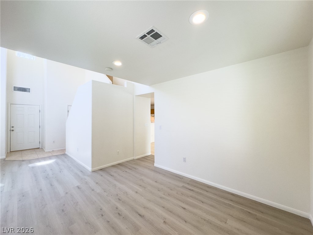 9456 Grandview Spring Avenue