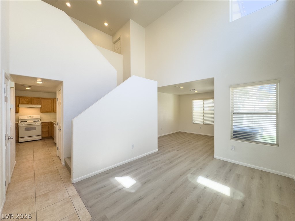 9456 Grandview Spring Avenue