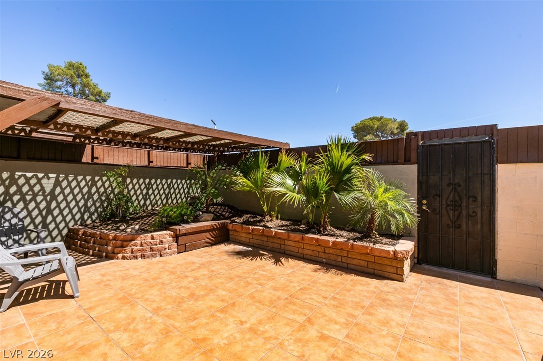 2458 Paradise Village Way