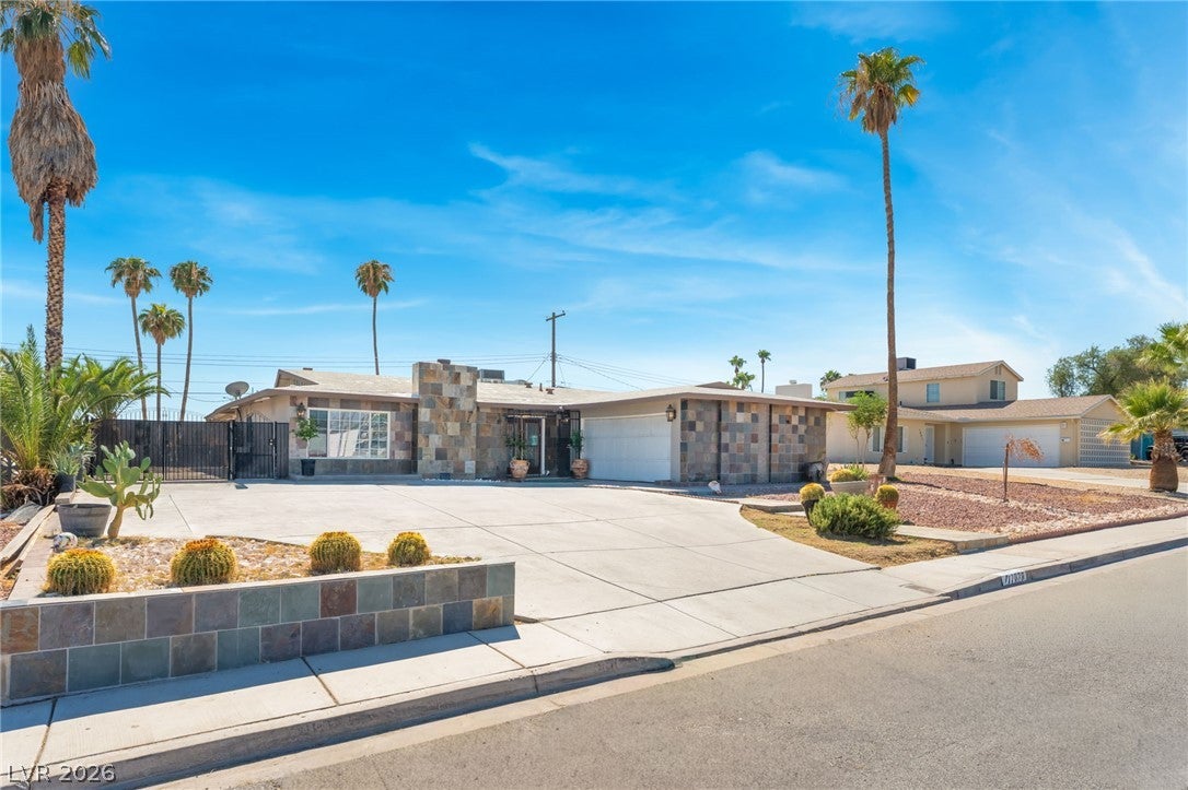 1679 Golden Arrow Drive