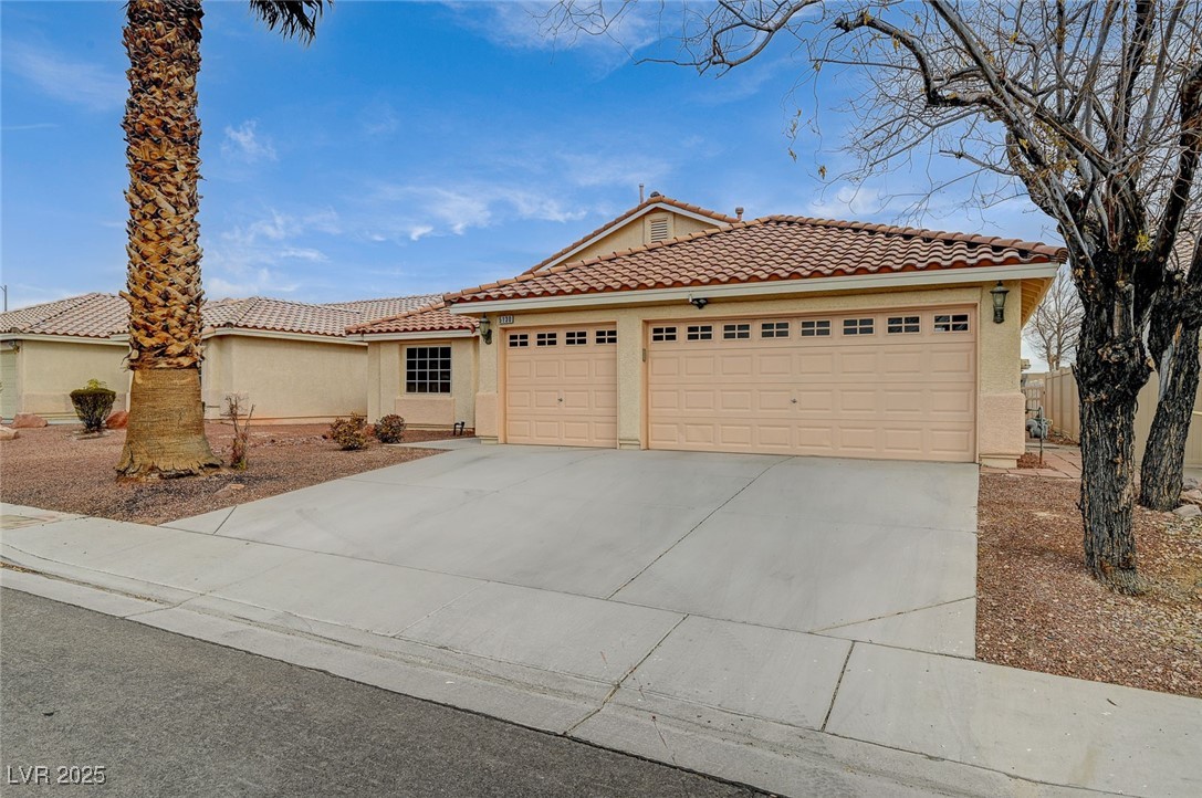 North Las Vegas, Nevada 89081, United States, 3 Bedrooms Bedrooms, ,2 BathroomsBathrooms,Residential,Active,8802