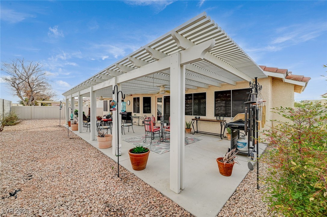 North Las Vegas, Nevada 89081, United States, 3 Bedrooms Bedrooms, ,2 BathroomsBathrooms,Residential,Active,8802