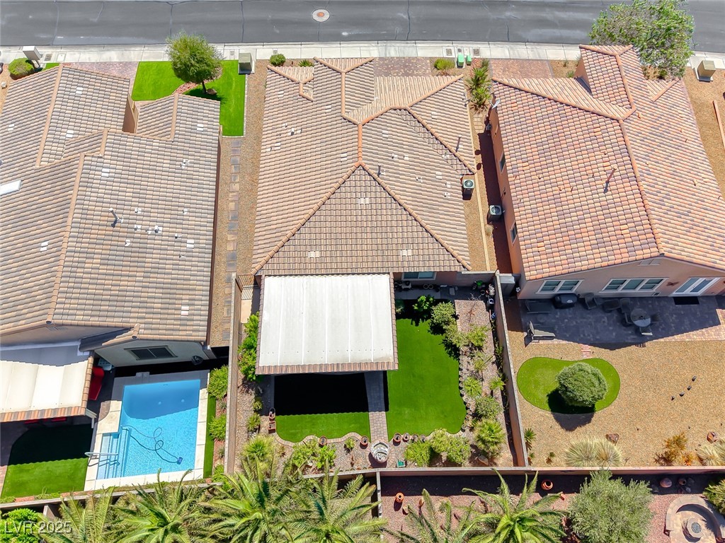 1042 Via Saint Andrea Place
