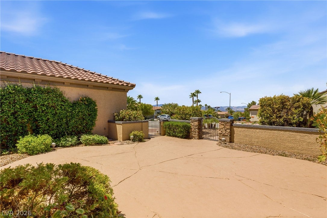 2587 Deora Way