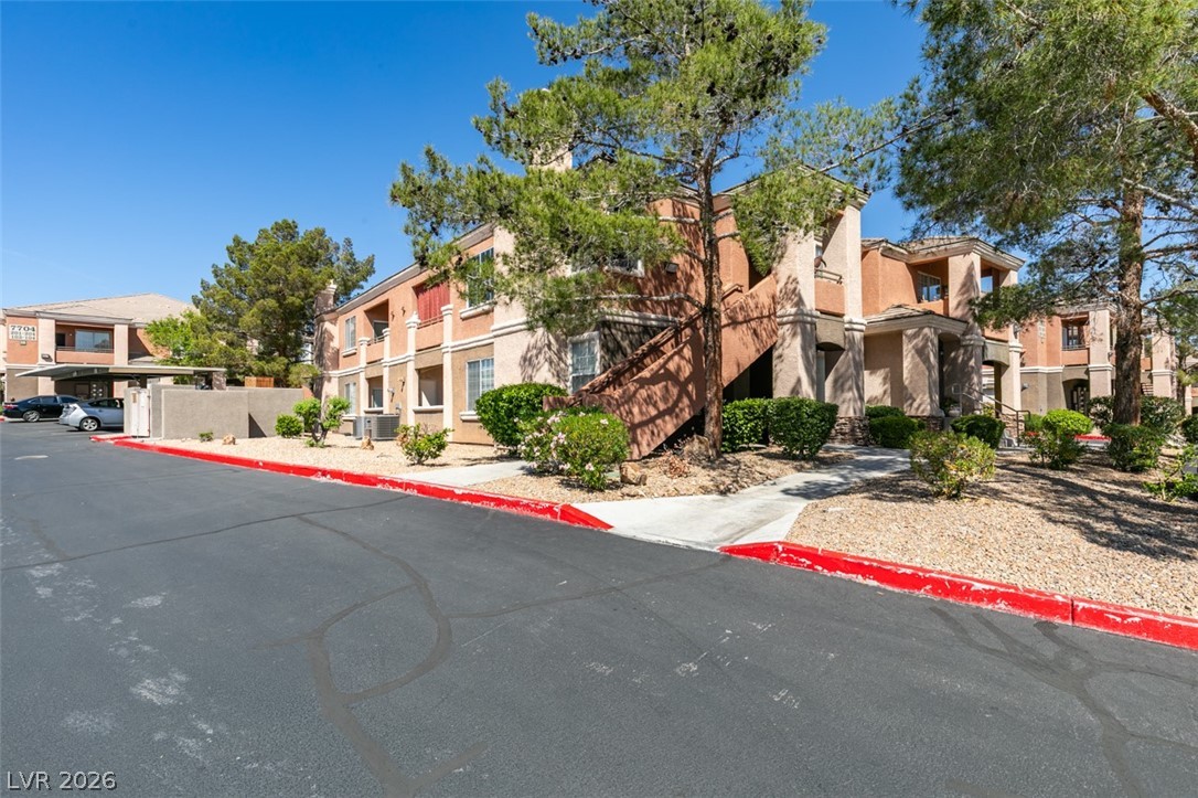 1501 Truett Street 204