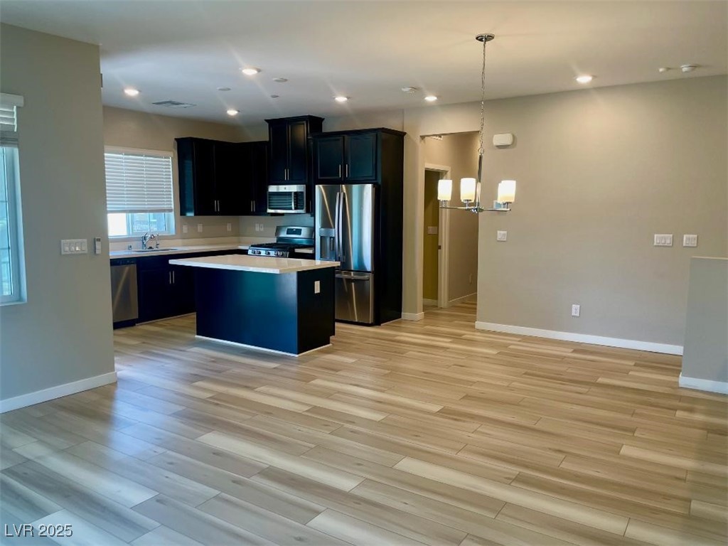 Henderson, Nevada 89002, United States, 2 Bedrooms Bedrooms, ,2 BathroomsBathrooms,Residential,Active,198168