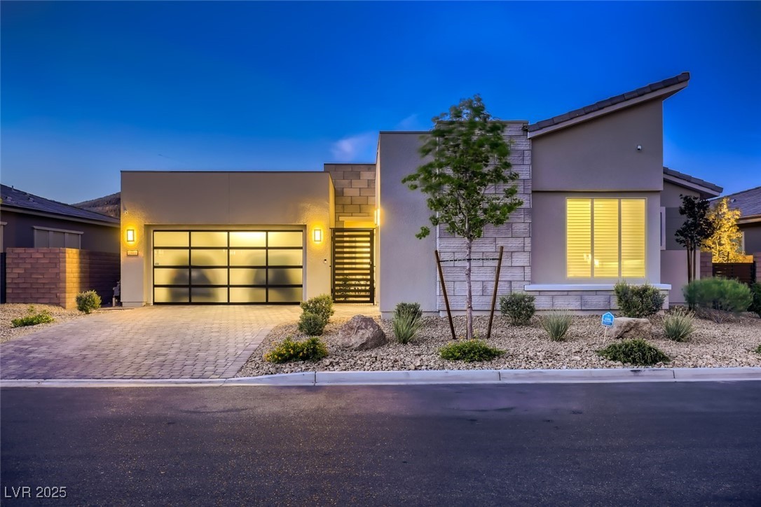 2910 Raywood Ash Drive