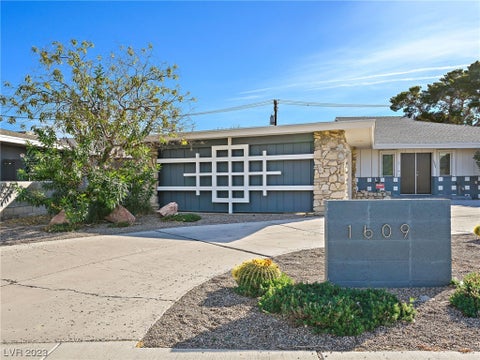 Photo of 1609 S 6th Street, Las Vegas, NV 89104 (MLS # 2538754)