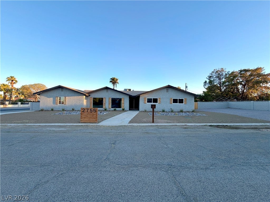 2755 S Torrey Pines Drive