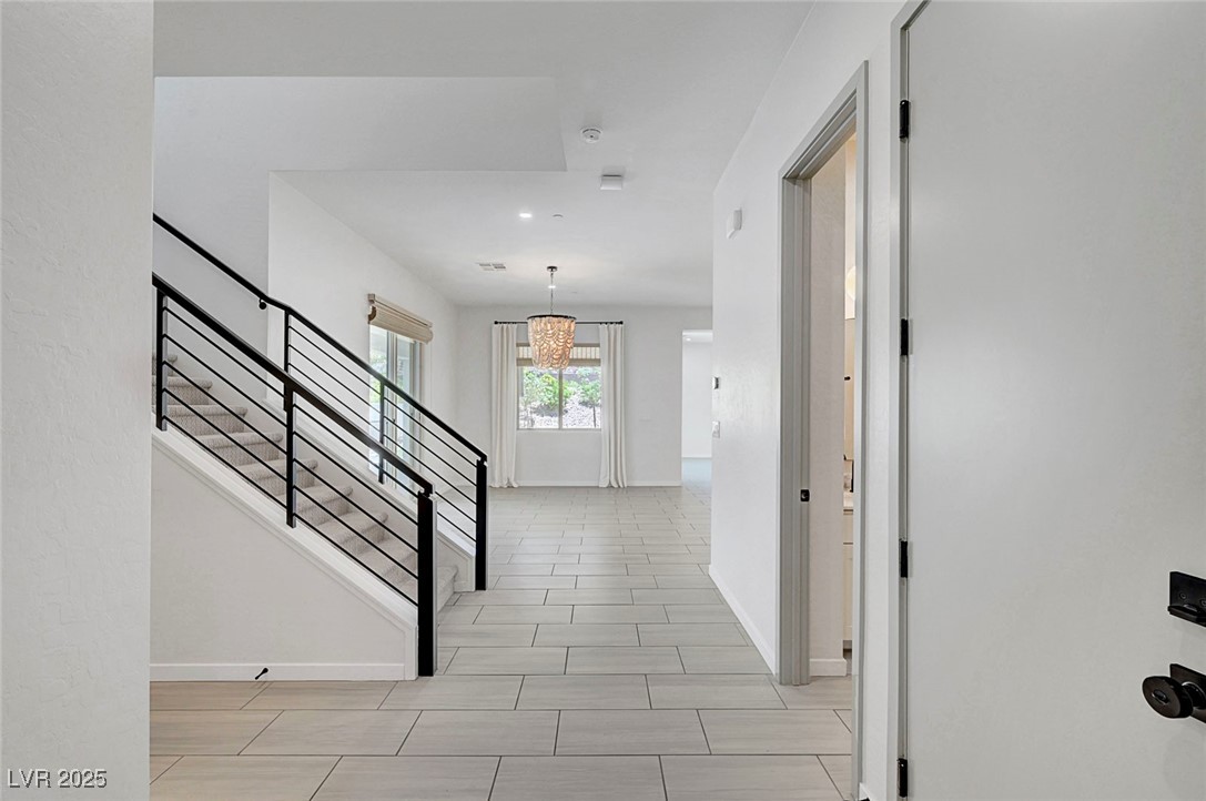 734 Glowing Horizon Street