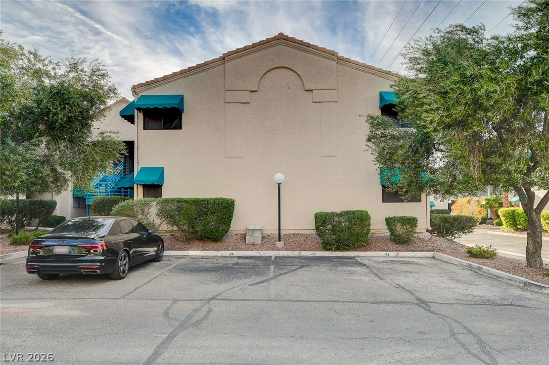 4425 Woodpine Drive 105