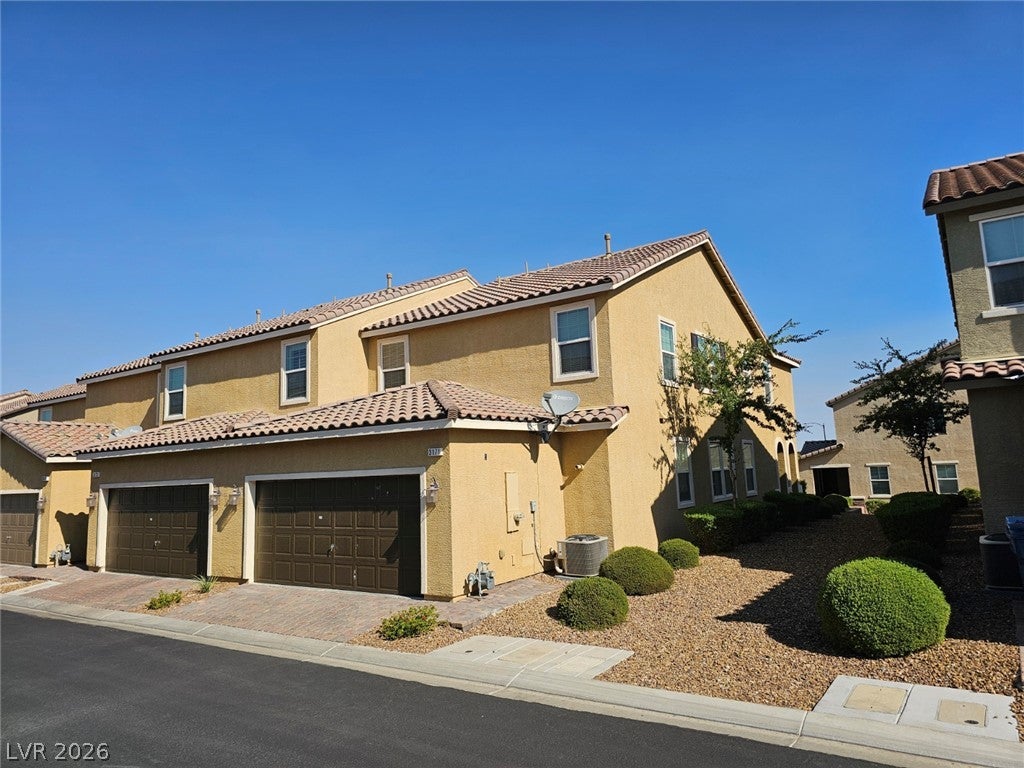 3171 BITETTO Walk