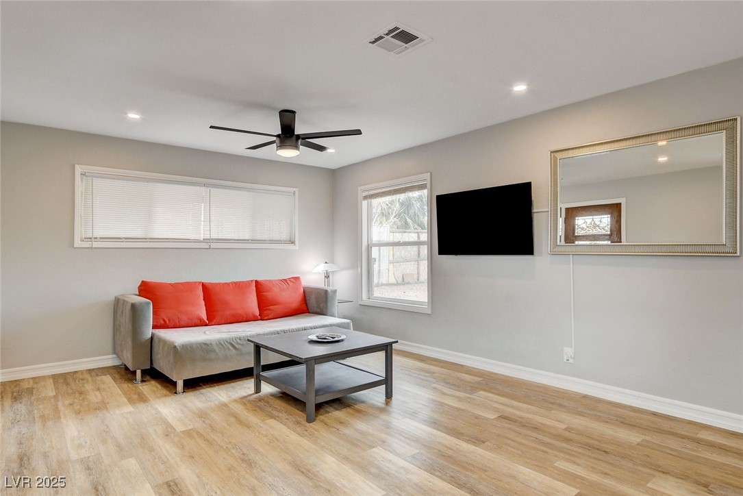 1017 Oakey Boulevard