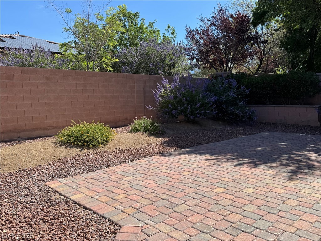 5440 E FINESTRA
