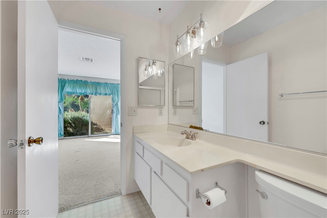 Las Vegas, Nevada 89108, United States, 3 Bedrooms Bedrooms, ,2 BathroomsBathrooms,Residential,Pending,92600