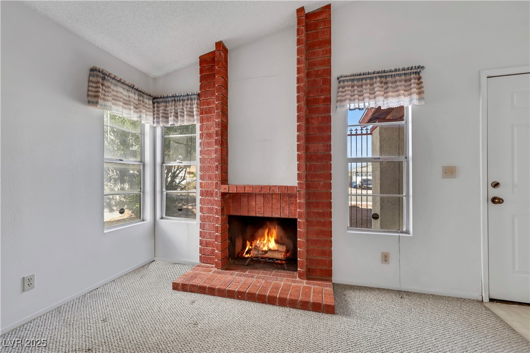 Las Vegas, Nevada 89108, United States, 3 Bedrooms Bedrooms, ,2 BathroomsBathrooms,Residential,Pending,92600