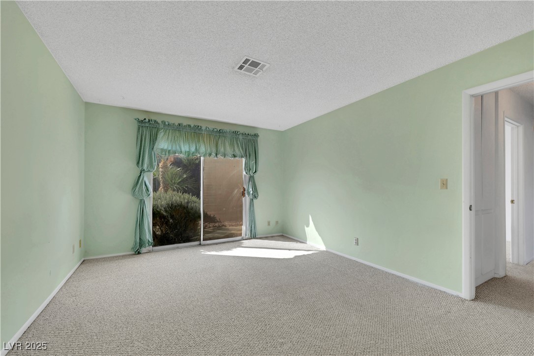 Las Vegas, Nevada 89108, United States, 3 Bedrooms Bedrooms, ,2 BathroomsBathrooms,Residential,Pending,92600