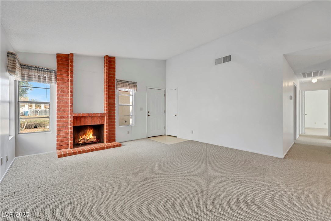 Las Vegas, Nevada 89108, United States, 3 Bedrooms Bedrooms, ,2 BathroomsBathrooms,Residential,Pending,92600