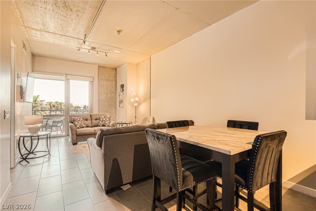 353 E Bonneville Avenue 439