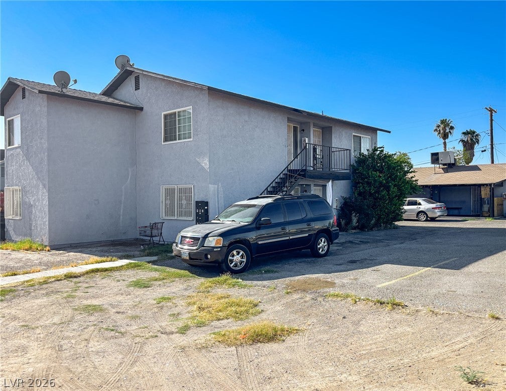2100 Stewart Avenue