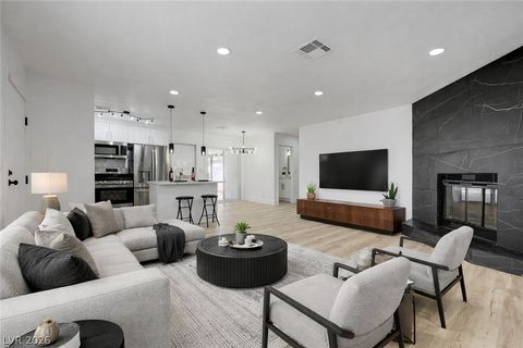 Homes For Sale - 252 Meyers Avenue<br/> Henderson, NV 89015