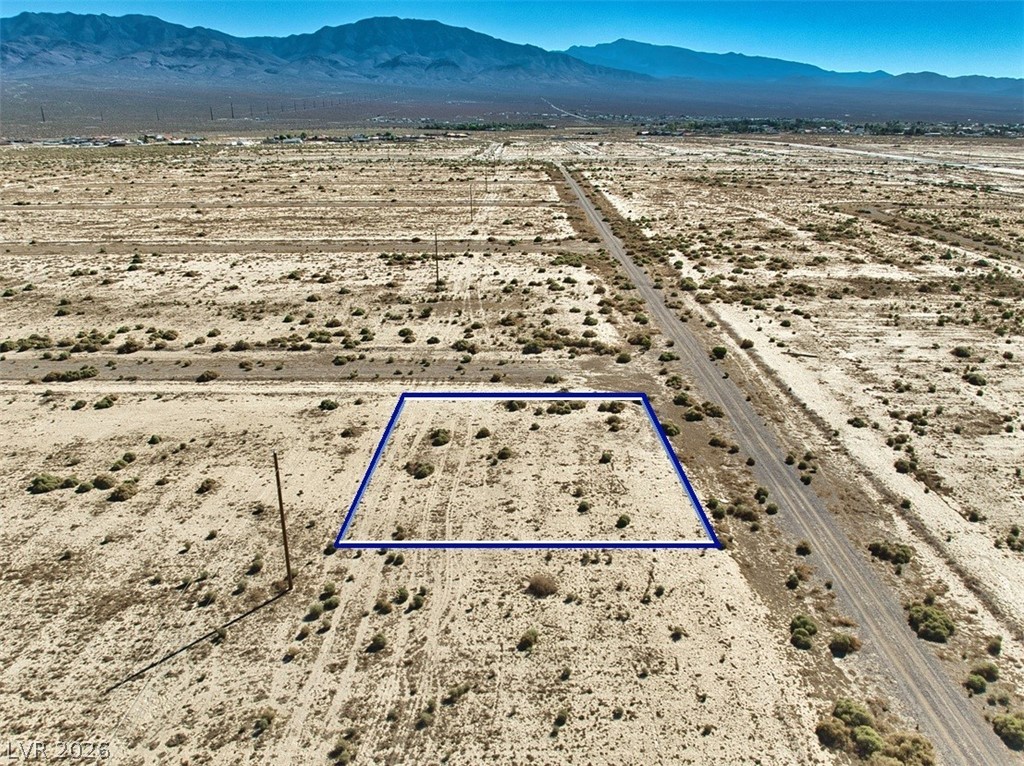 6180 N Crockett Place