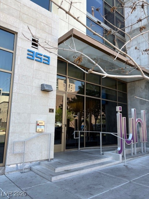 353 E Bonneville Avenue 1204