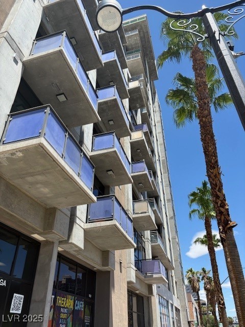 353 E Bonneville Avenue 1204