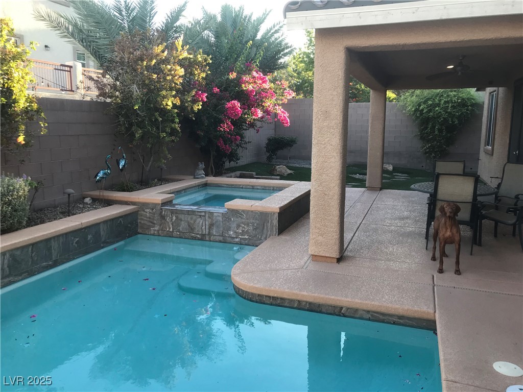 1633 Blue Cliffs Avenue