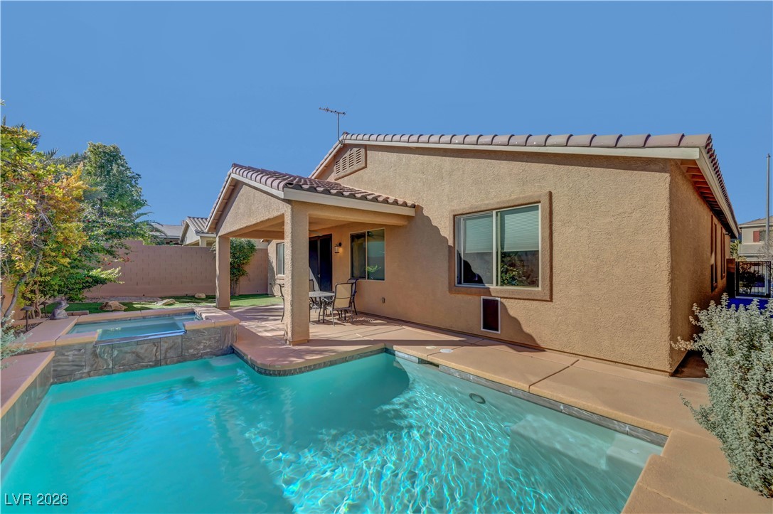 1633 Blue Cliffs Avenue