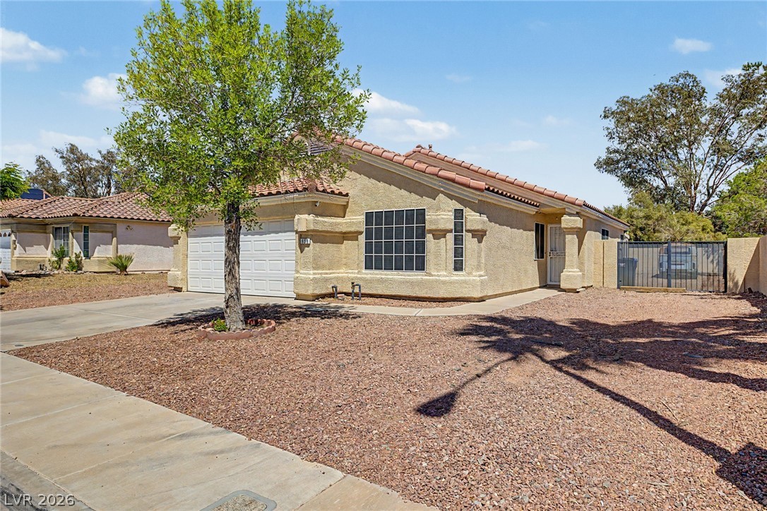 998 Trackers Glen Avenue