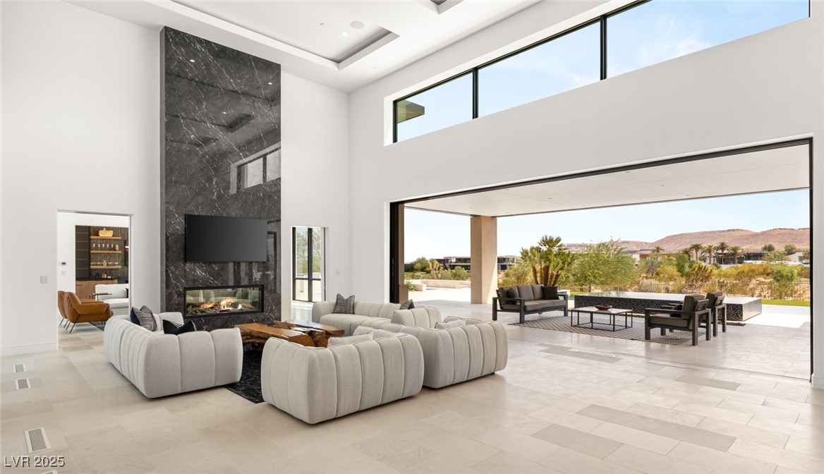 10911 Discovery Peak Court