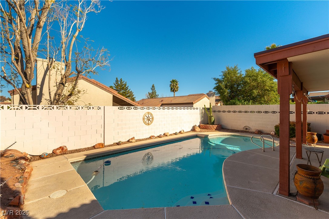 364 Rushing Creek Court, Henderson, Nevada image 22