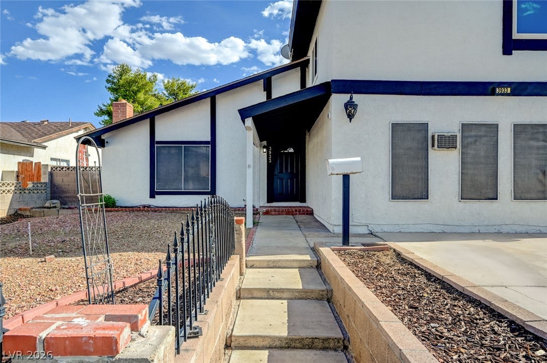 3933 Manford Circle