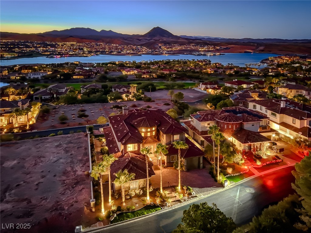10 Via Potenza Court