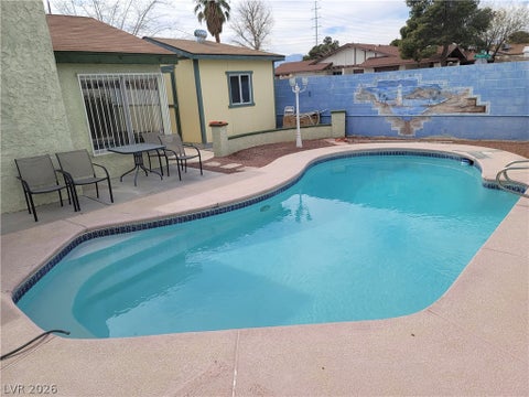 Townhouse For Rent - 7056 Starwood Drive<br/> Clark County, Las Vegas, NV 89147