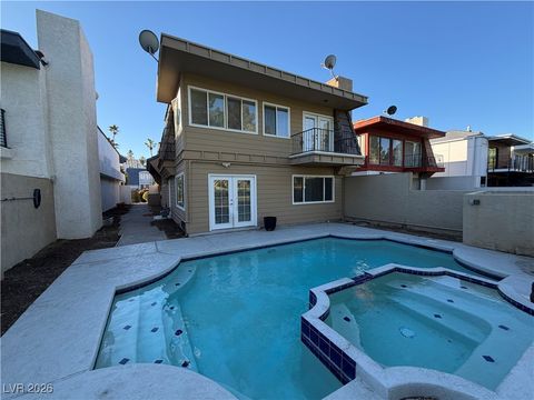 Photo of 908 Vegas Valley Drive, Las Vegas, NV 89109 (MLS # 2748701)