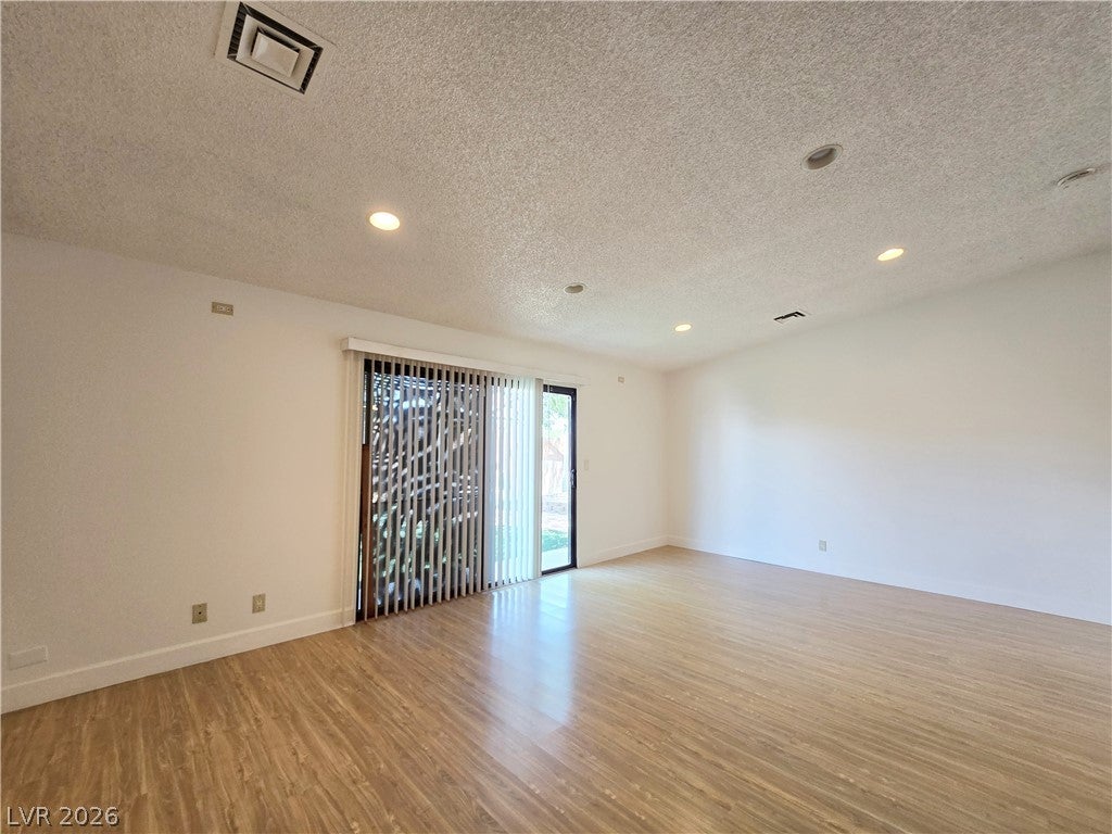 6346 Bullion Boulevard