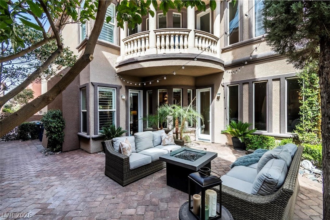 2343 Malaga Peak Street