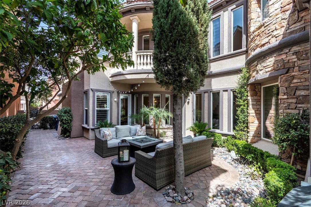 2343 Malaga Peak Street