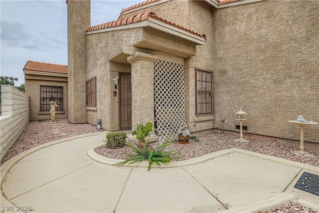 Photo of 251 N Cimarron Road, Las Vegas, NV 89145 (MLS # 2776185)