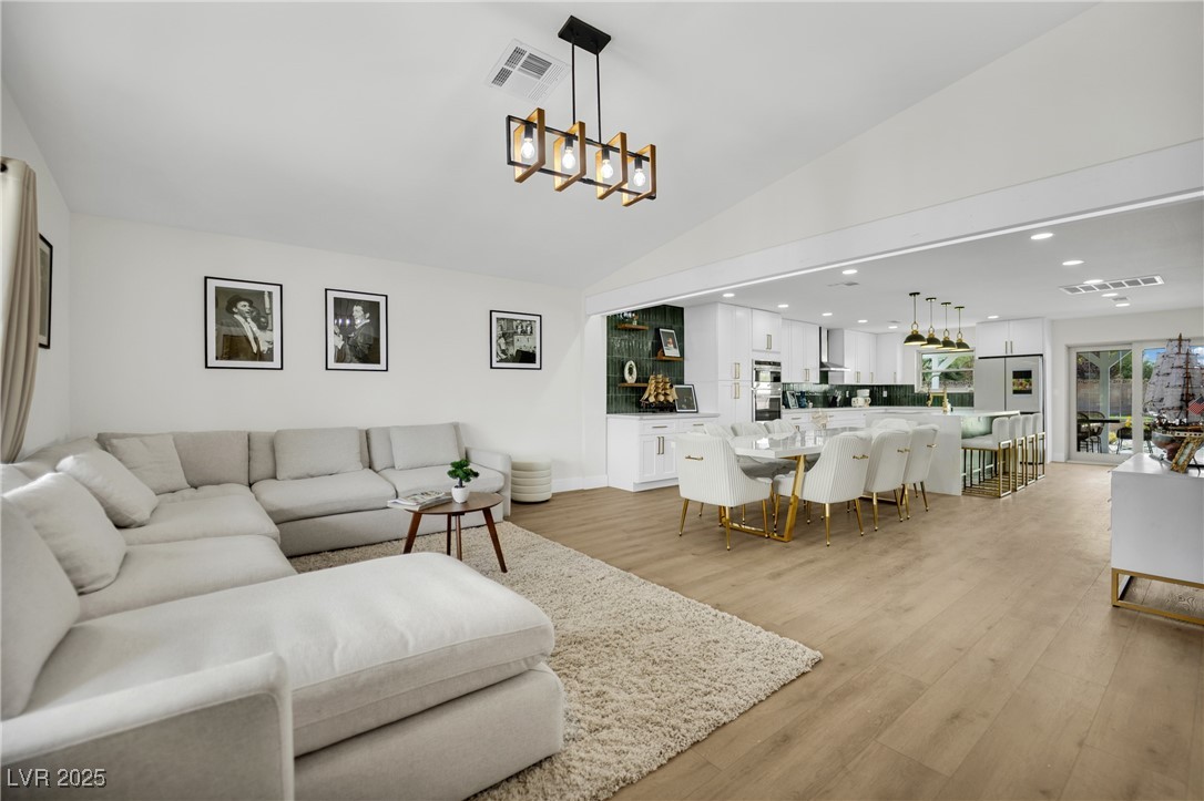 4061 W Eldorado Lane