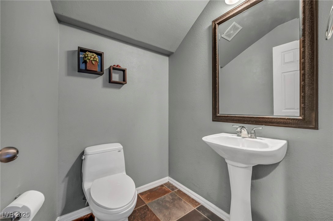 2449 Daks Loden Court, Henderson, Nevada image 13