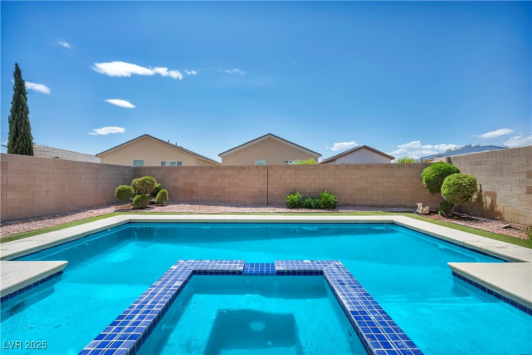 2449 Daks Loden Court, Henderson, Nevada image 40