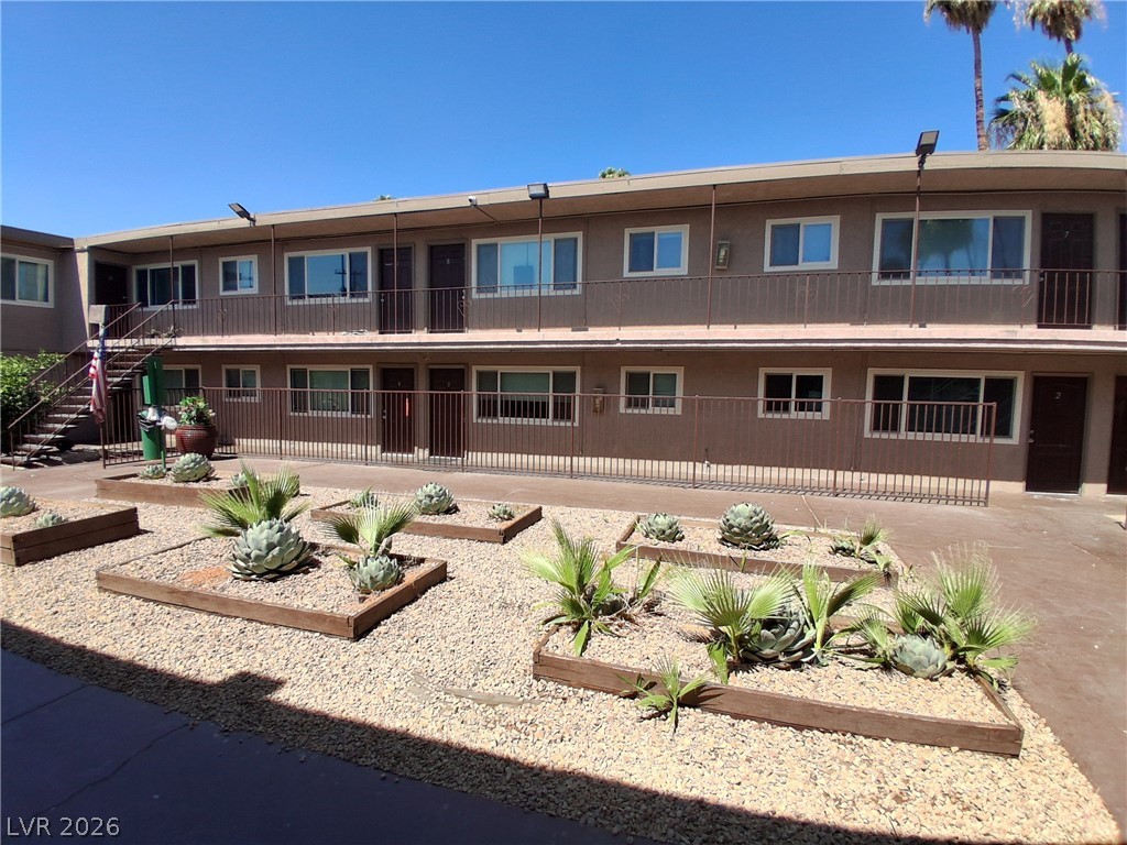 Photo 1 of 33 — 2100 Sunrise Avenue 6, Las Vegas, NV 89101