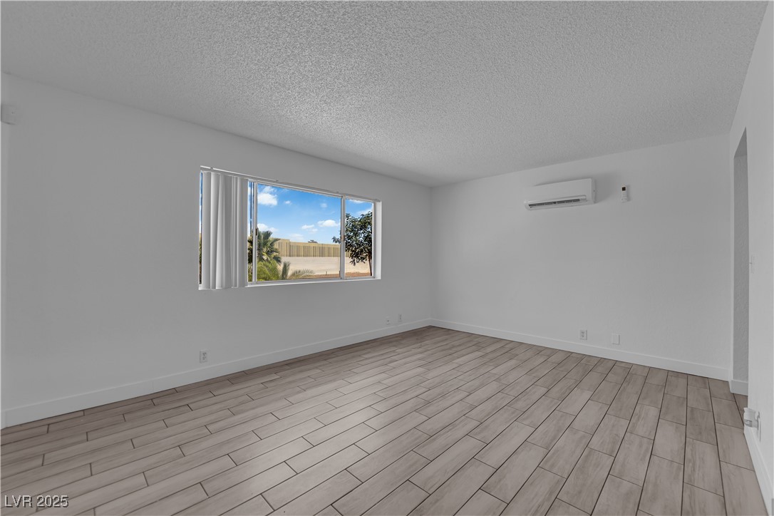 Properties 4 100 S Crestline Drive 17