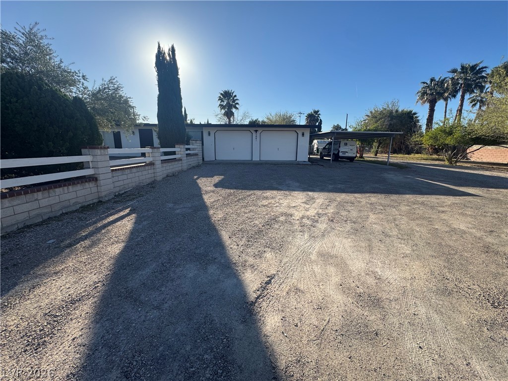 5881 S Sandhill Road