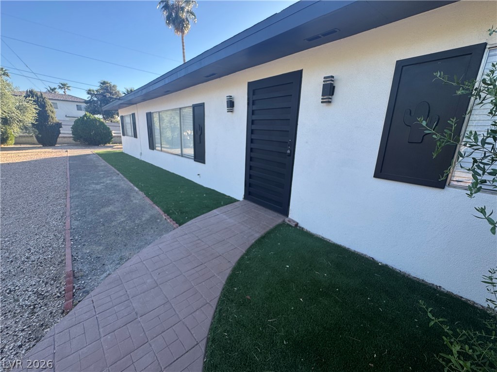 5881 S Sandhill Road